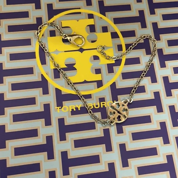 Dainty silver TORY BURCH Miller bracelet - Picture 6 of 6